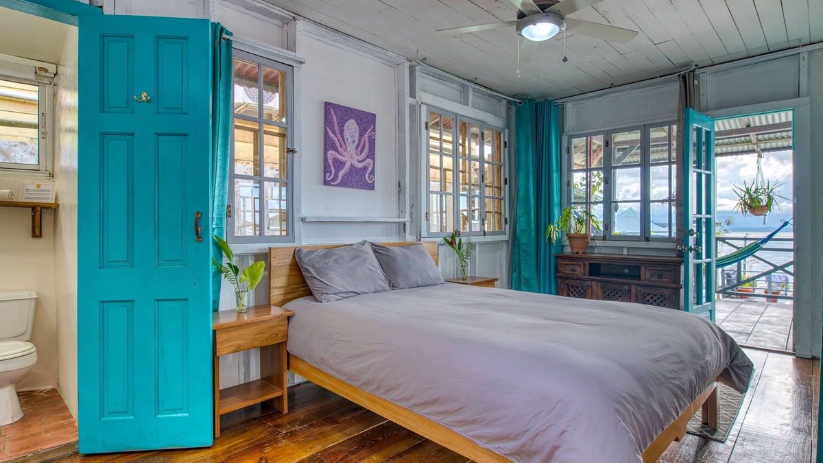 Bocas del Toro House | Bocas Town Caribbean Style Over-the-Sea Home