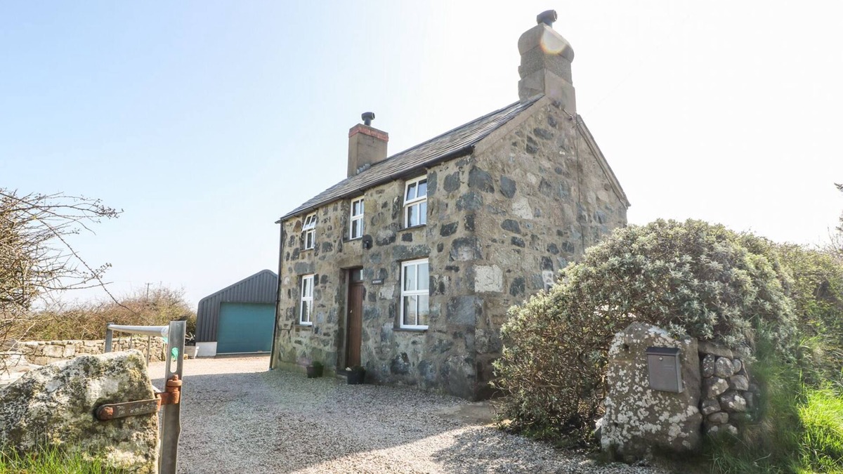 Mynytho Cottage | BOD RHIW, pet friendly, character holiday cottage in Aberdaron