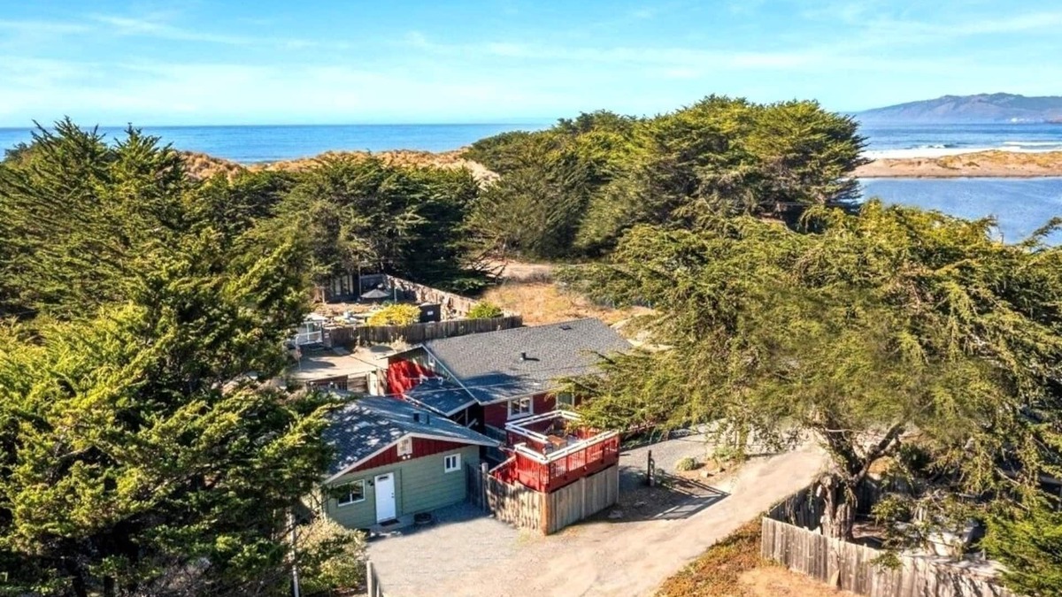 Salmon Creek House | BodegaBreeze: Walk to Beach!Relaxing Home in Bodega Bay!Home+Studio!HtTb/WiFi