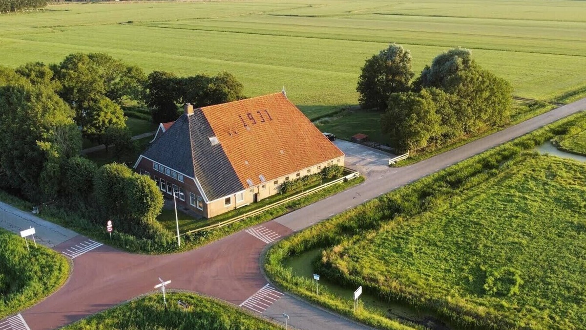 Loenga House | Boerderijhuisje 22 - landelijk logeren in de buurt van Sneek - Friesland