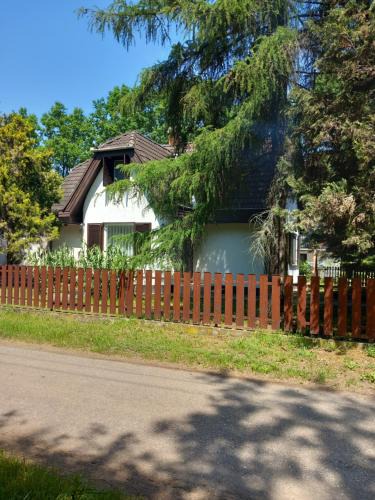 Tiszalok Apartment | Boglárka Vendégház Tiszalök