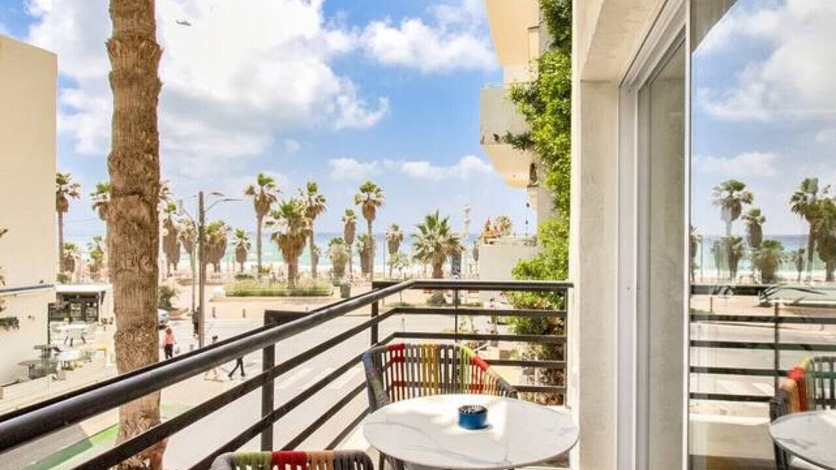 Tel Aviv Promenade Apartment | Bograshov Sea View Apartment