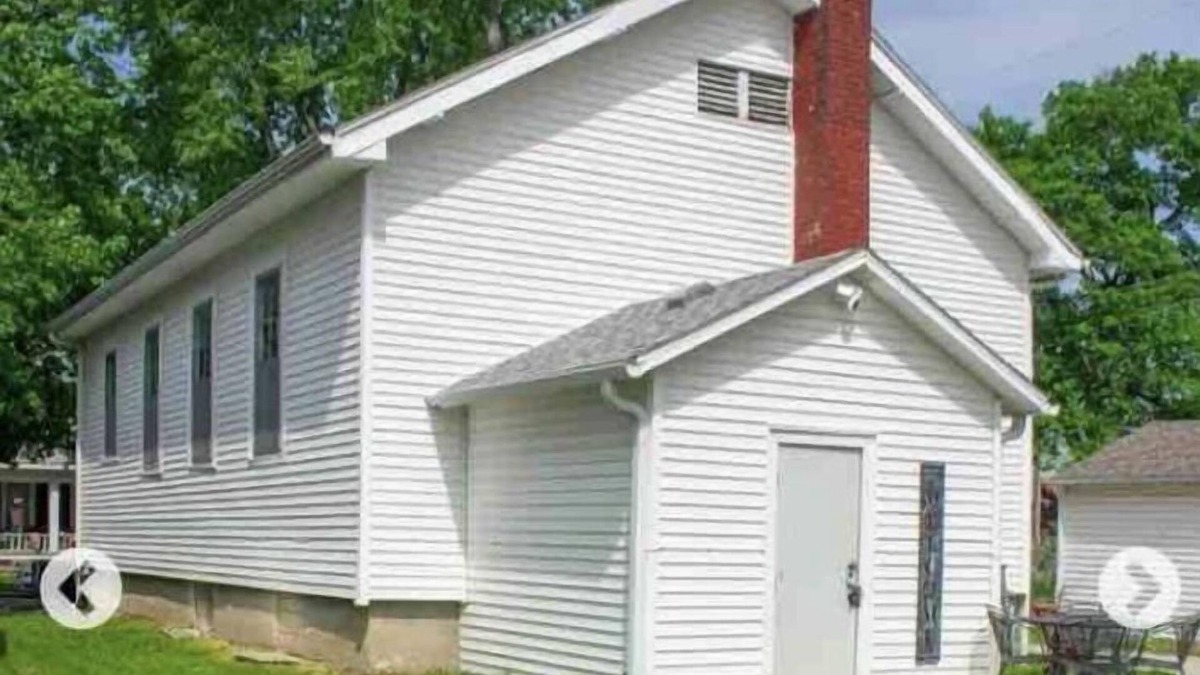 Sedalia House | Boho Basement Apartment On The Historic Katy Trail