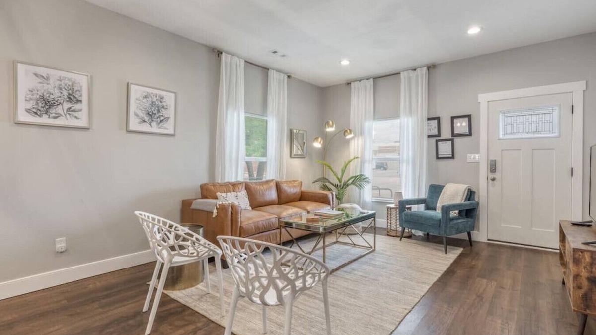 Tulsa House | BOHO Bungalow|KS Bed|Near Expo/Downtown/TU