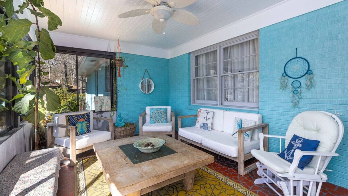 Charlotte House | Boho by the Water! 1750sqft - Fishing & sleeps 11!