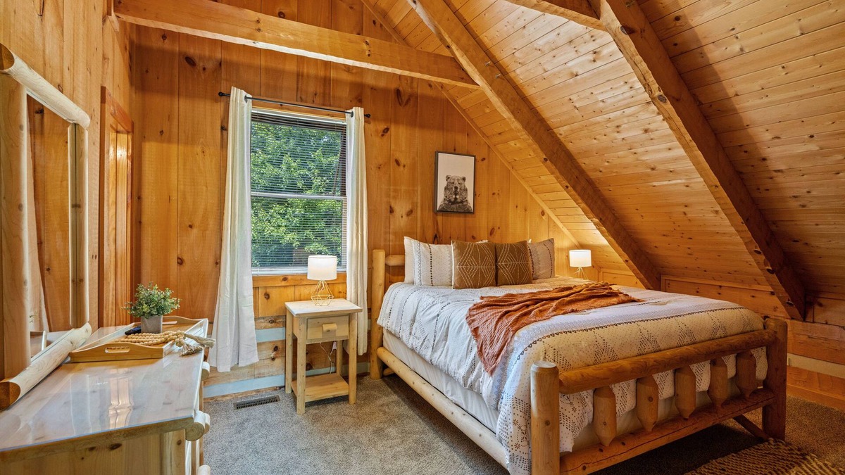 Sevierville Cabin | Boho Chic Cabin: Hot Tub - Mountain Views - FREE Early Checkin - Fall Deals
