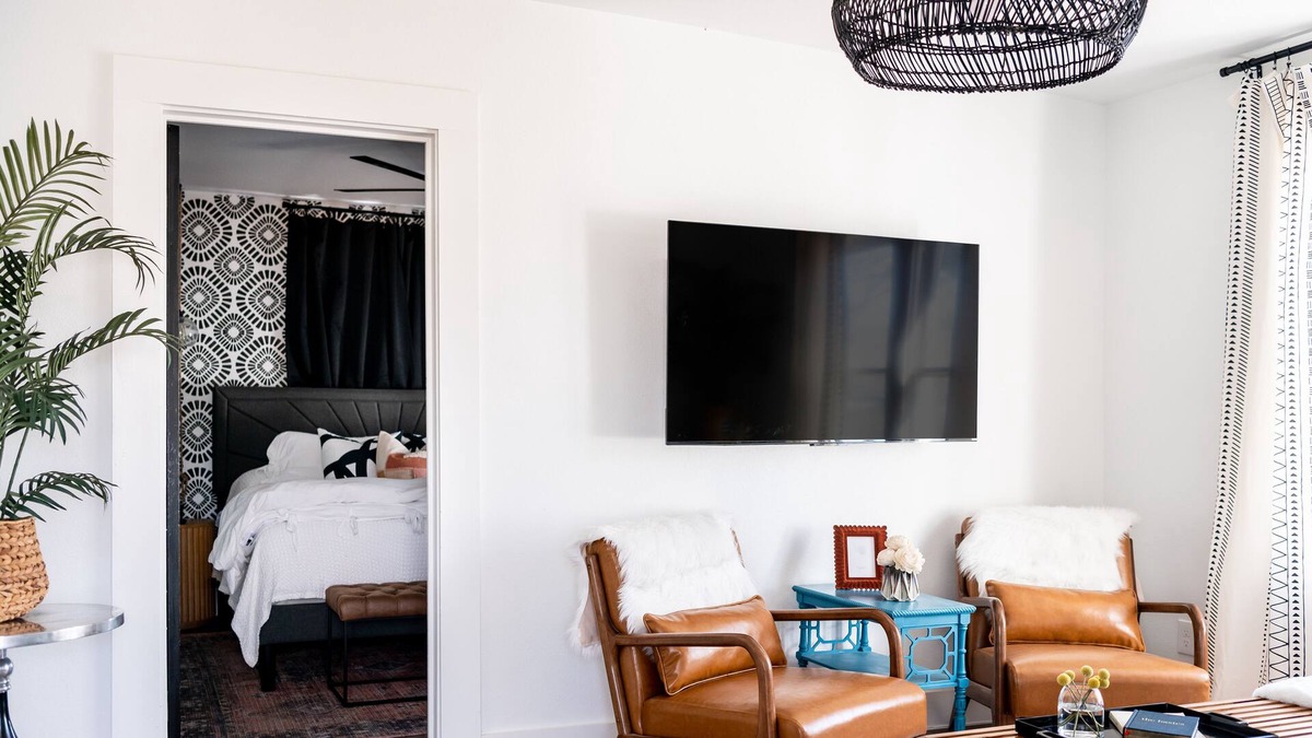 Fayetteville House | Boho Chic Carriage House