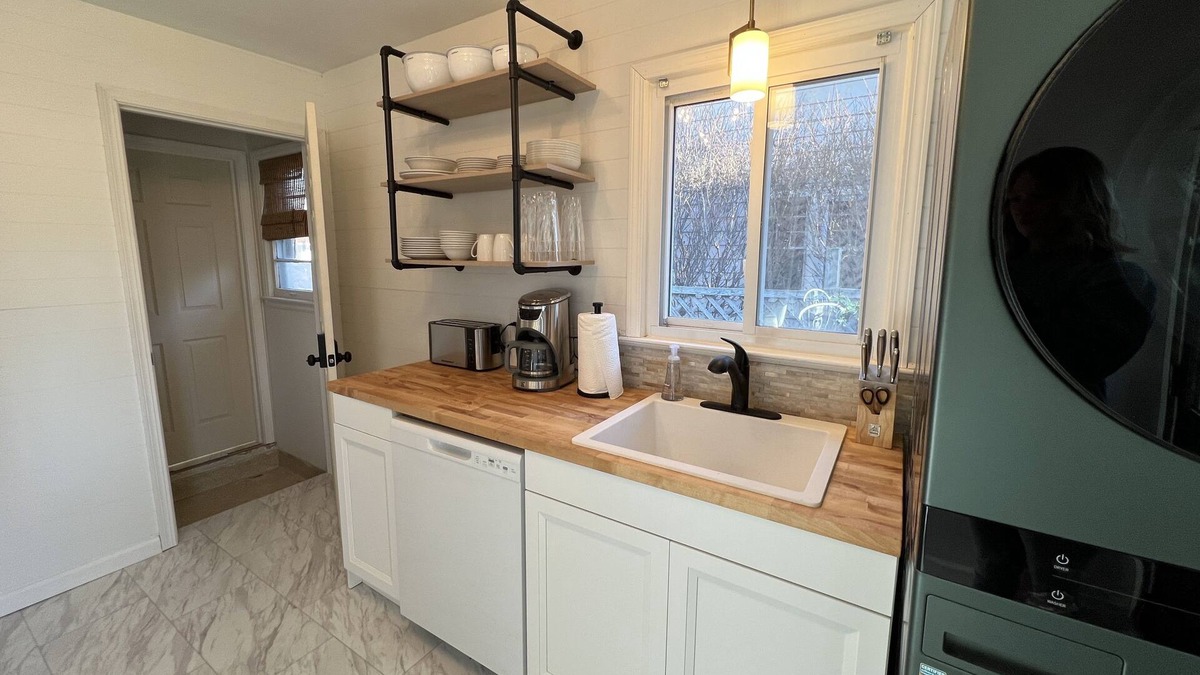 Greenwood House | Boho Chic family home - 15 minute drive to Downtown Indianapolis