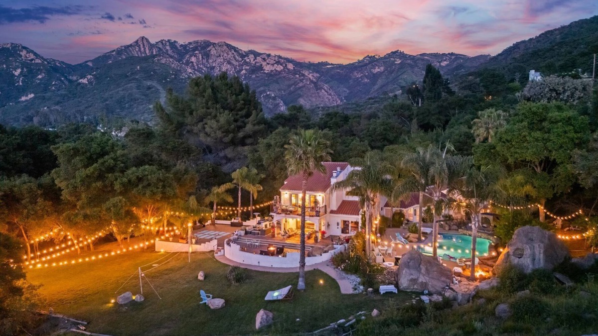 Calabasas House | Boho Chic Malibu Retreat Estate Salt Pool + Yoga