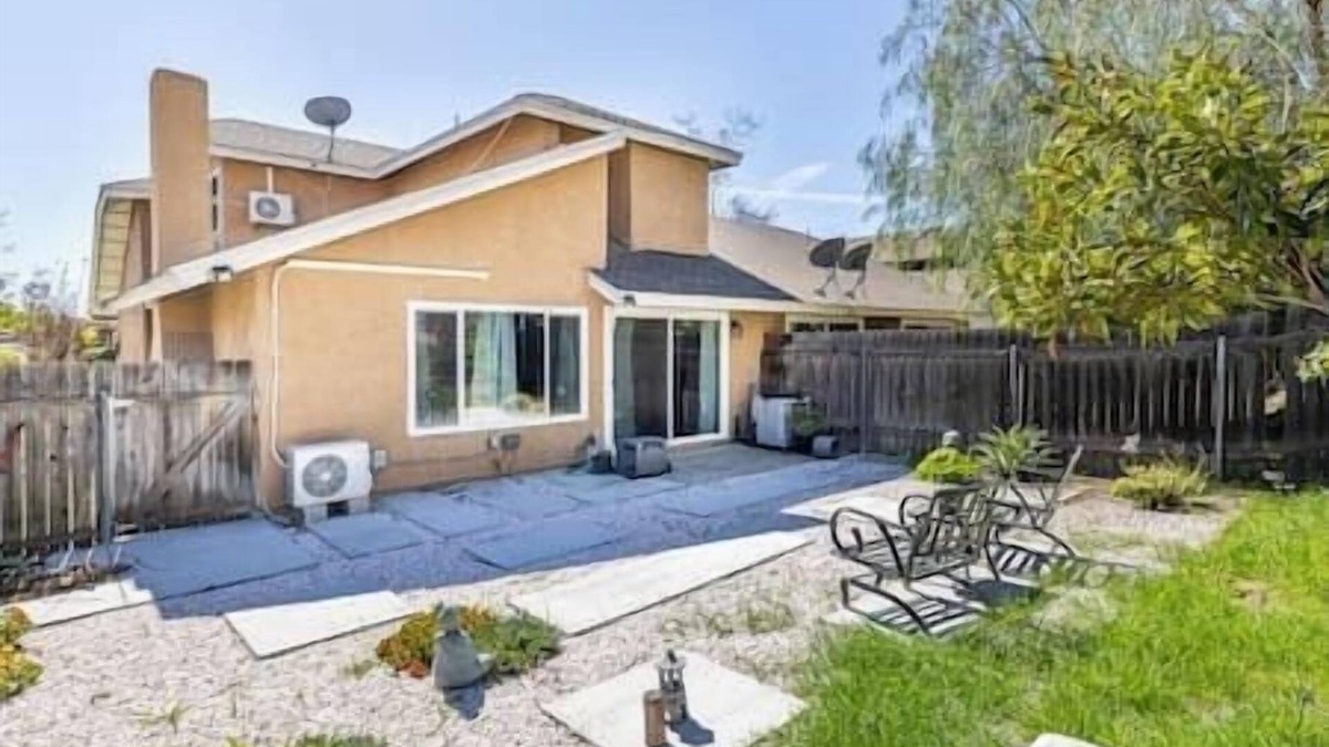 West Covina House | BOHO Hidden Gem fenced backyard garage pet OK