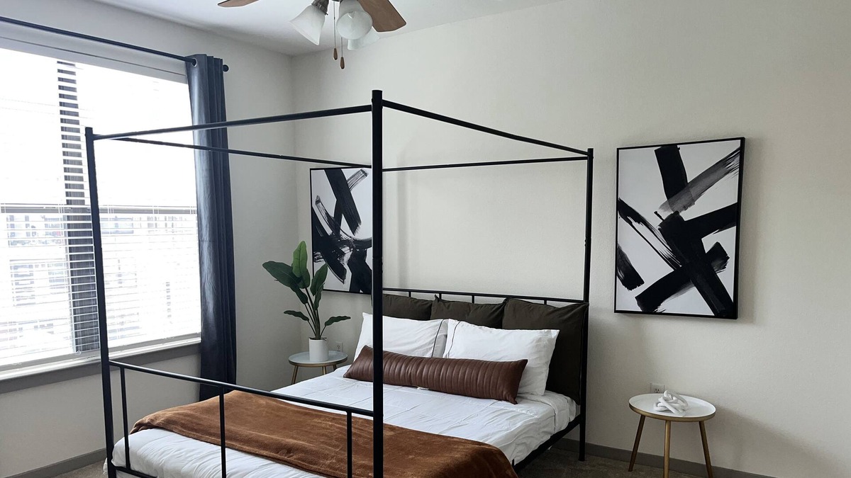 Dallas Design District Apartment | Boho Lux of Design District w/ Pool View