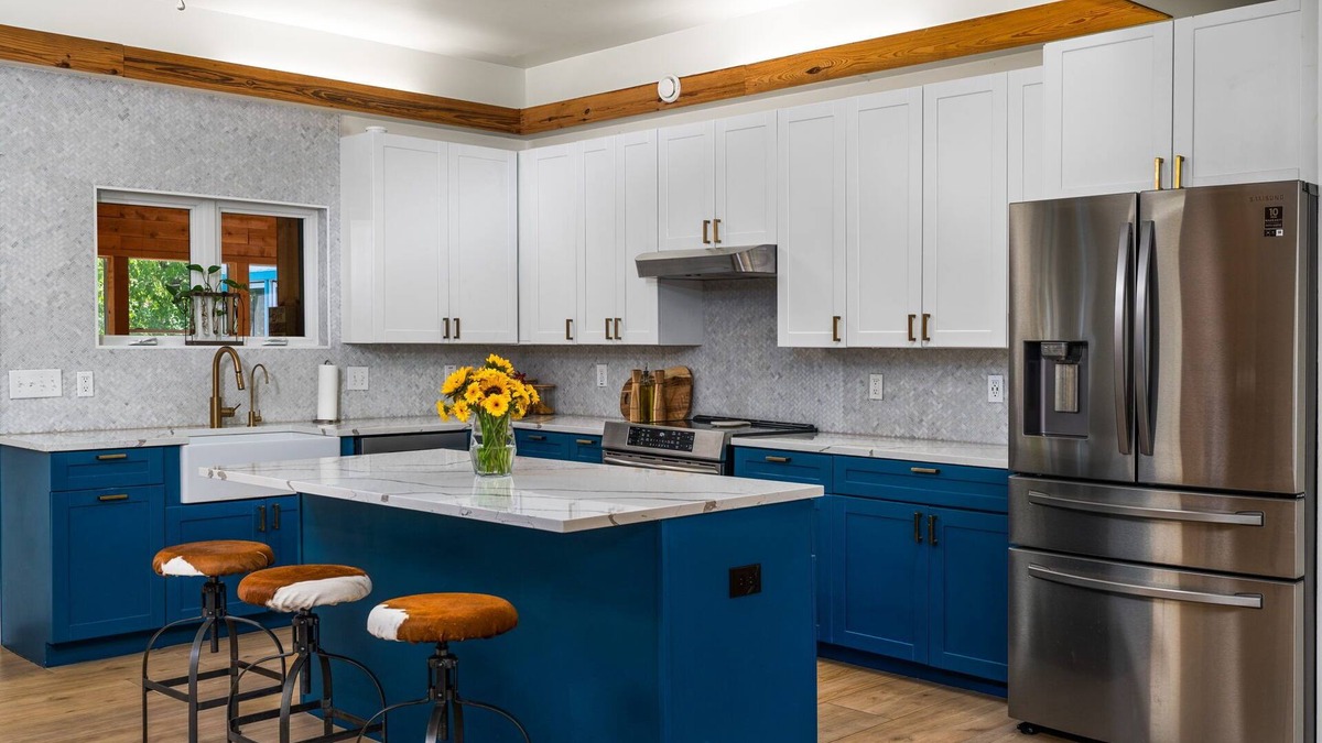 Cherrywood House | Boho-Ranch Retreat in Hip East Austin w Hot Tub and Cowgirl pool.