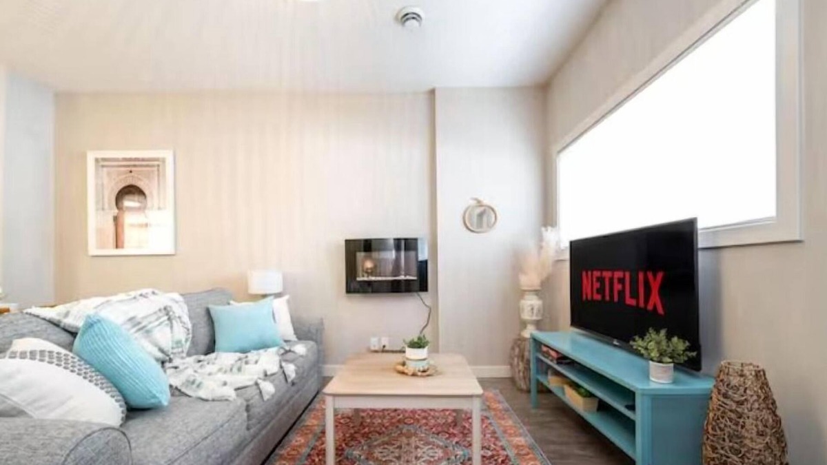 North Central Edmonton House | Boho Suite - Long Stays - King Bed - Fireplace & WiFi