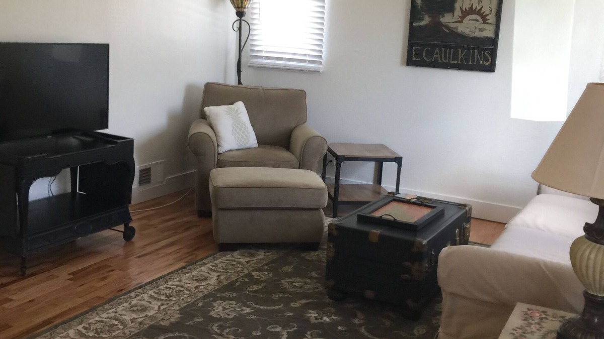 Depot Bench Cottage | Boise's Jewel on Gem St. With 2 bedrooms & 1 bathroom.
