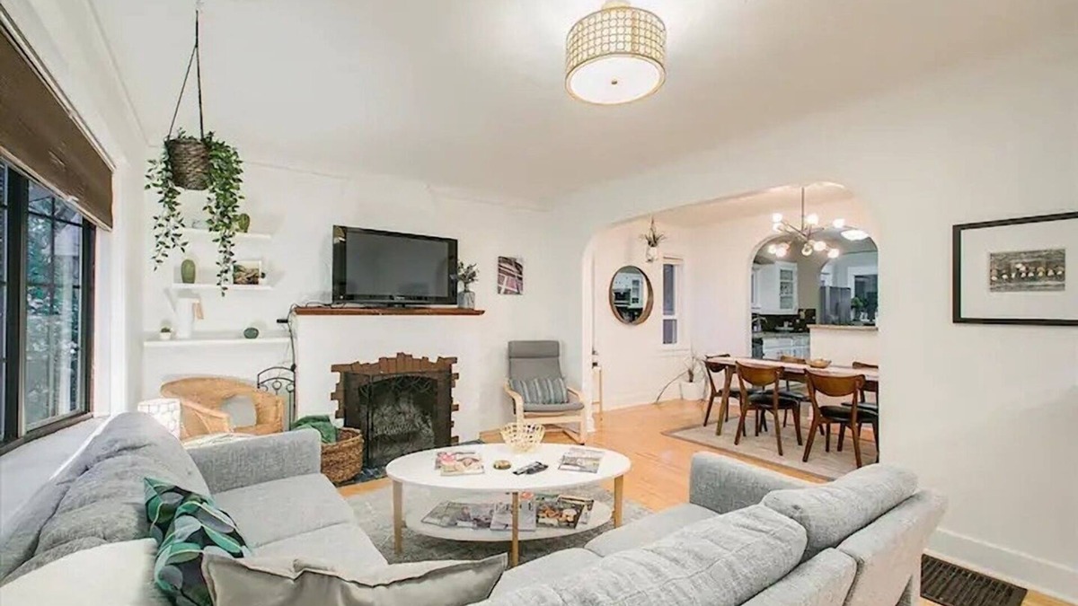 Veterans Park House | Boise-Westend-hot tub-Central location 4 bedrooms