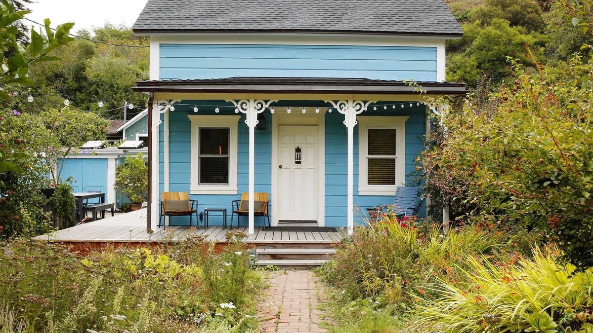 Bolinas Cottage | Bolinas Victorian Garden Cottage