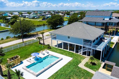 Crystal Beach House | Bolivar Slam Home