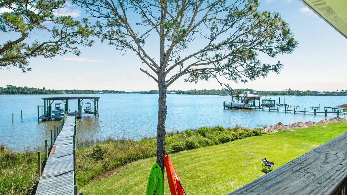 Gulf Shores House | Bon Bay House. WATER FRONT. BOATING. FISHING. Dolphin Watching.