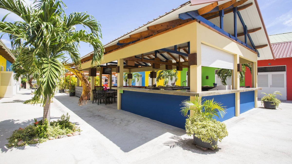 Domi Hotel | Bon bini at Willemstad Resort!