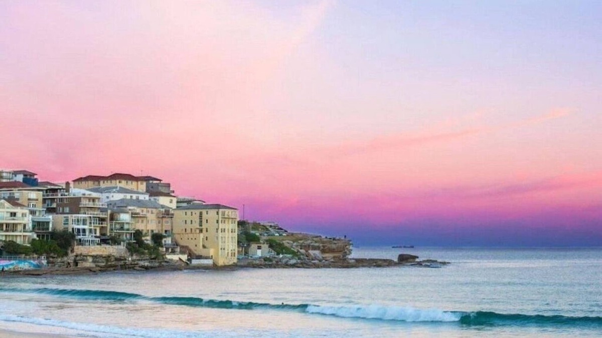 Bondi Beach Apartment | Bondi Bliss Lamrock - 1 minute to beach + Parking