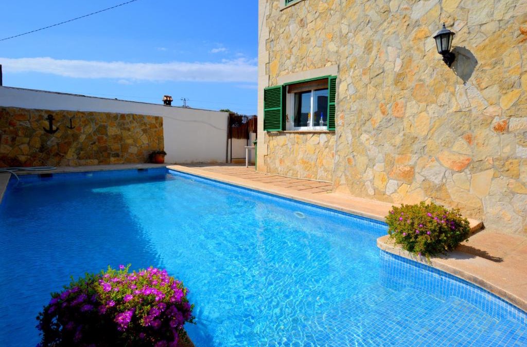 Can Pastilla Ski Chalet | Bonito chalet con piscina cerca del mar