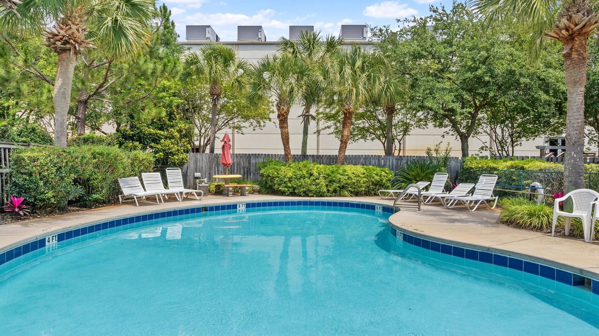 Seaspray House | Book 3 Nights & Get 4th Free *Walk To Surf Hut *Private Home*Beach & Pool Access
