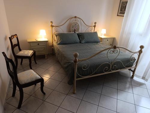 Cascina Apartment | Book Nook Pisa