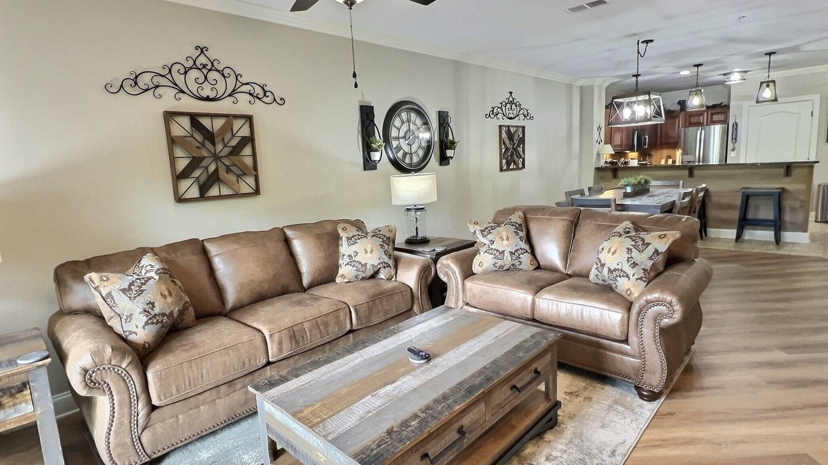 Gatlinburg Condo | Book now- Downtown Gatlinburg Strip, walk to everything!