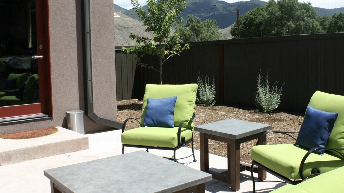 Salida House | Book NOW for FALL Colors and Events! Modern Home, Downtown Salida