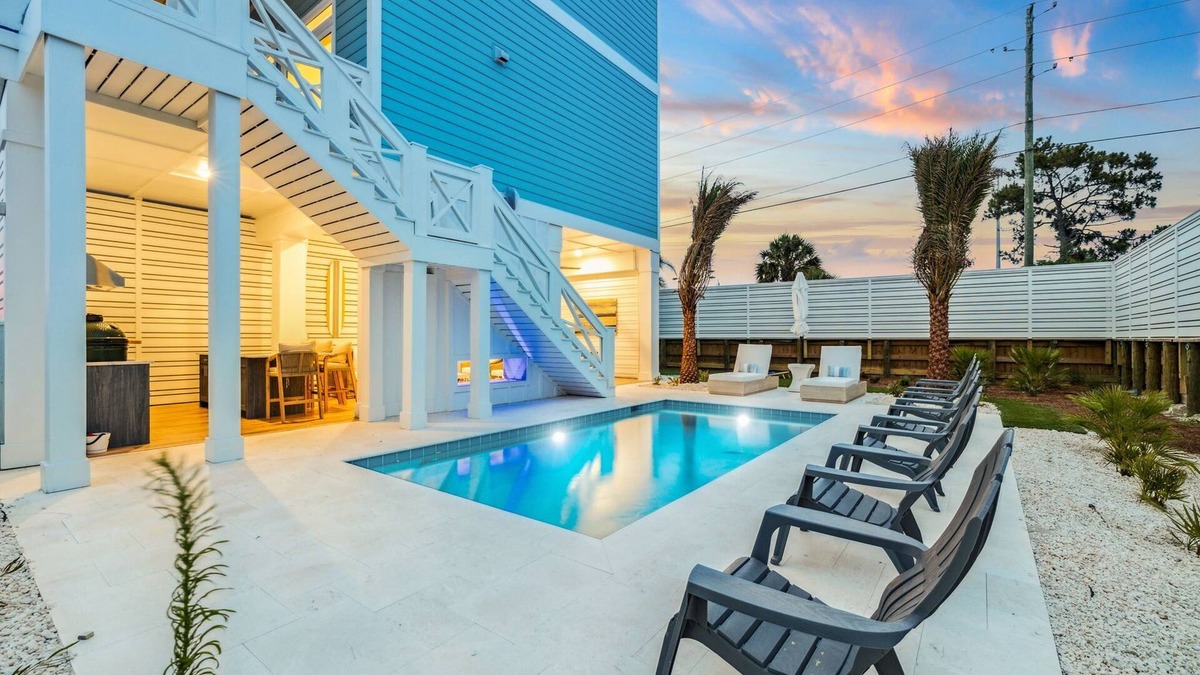 Port St. Joe House | Book Now for Fall Stays! Across from the Beach! Dogs Allowed! Private Pool! Pool Table! Cornhole!