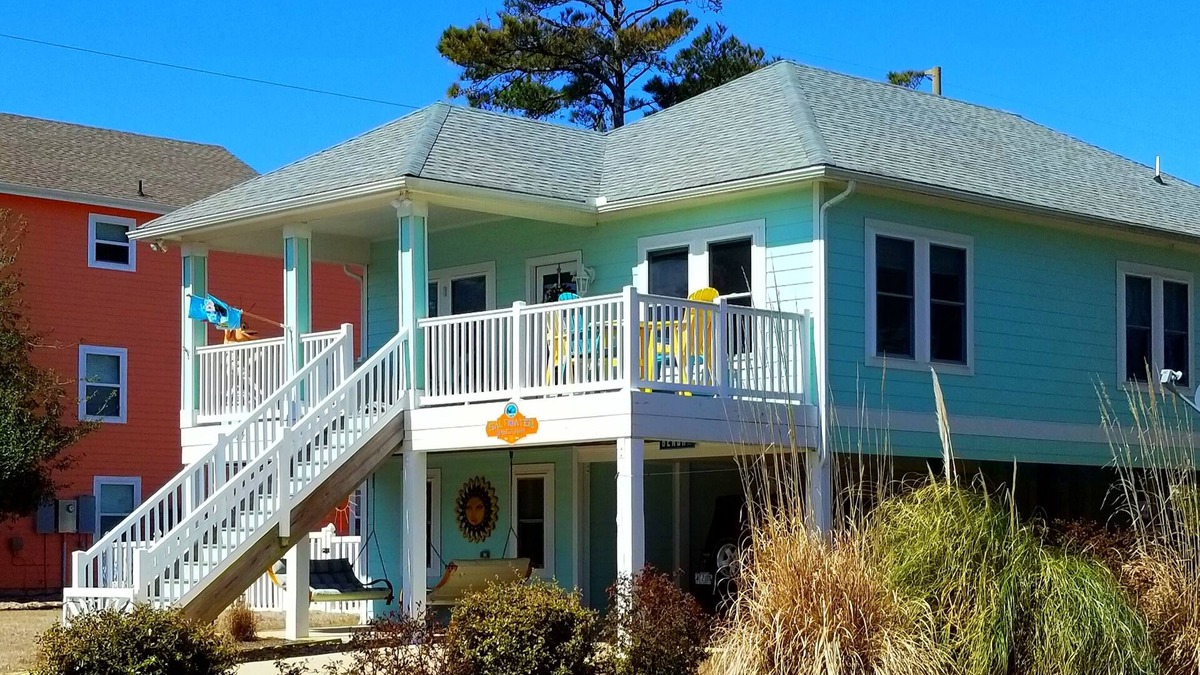 Nags Head House | Book now to enjoy the beautiful Fall in OBX