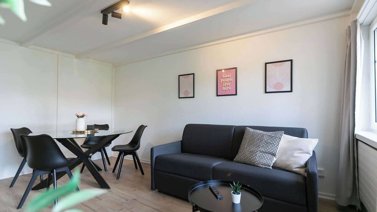 St. Gallen Apartment | book2stay 2 room apartment #1 Freudenberg up to 4 persons