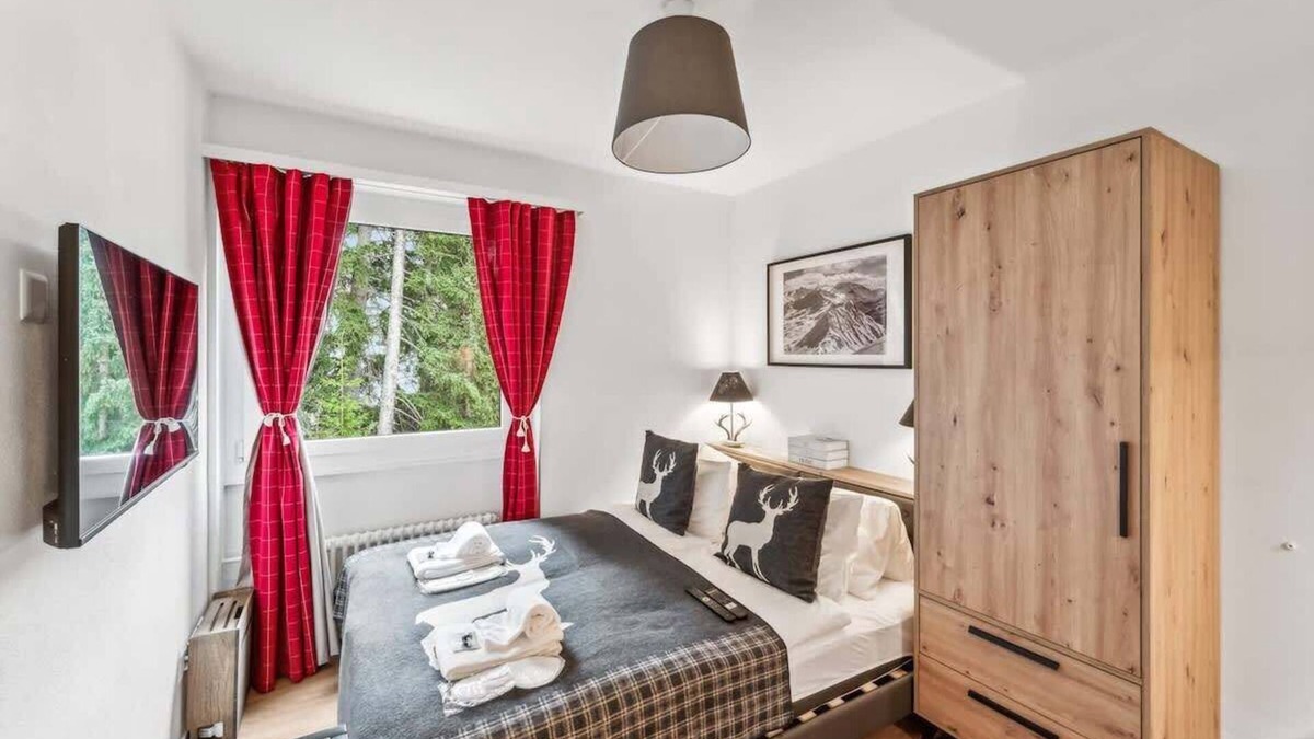 Arosa Apartment | book2stay: Kuscheliges Alpin-Studio mit Schwimmbad