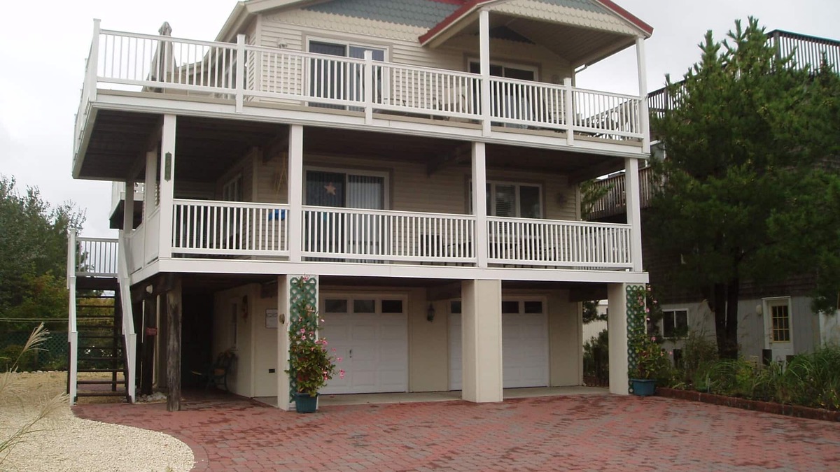 South Beach Haven House | BOOKING SPRING AND SUMMER 2024 AND BEYOND! BEAUTIFUL HOME!
