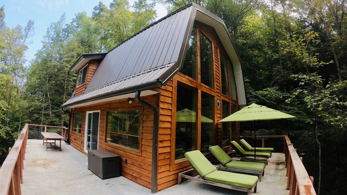 Stanton Cabin | Boone`s Hideout | 3 Bed, 1 Bath