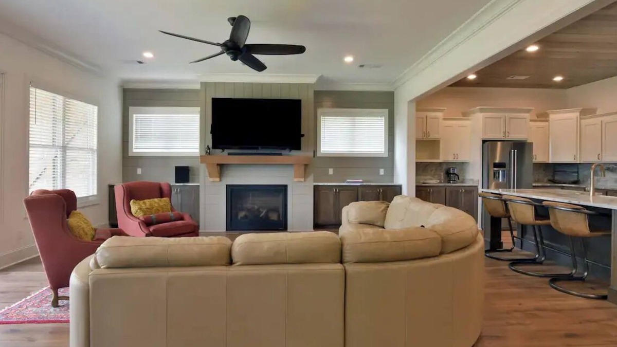 Lee County House | Boots & suits lakehouse getawaynn
