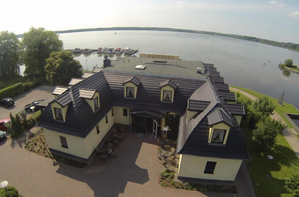 Neustrelitz House | Bootshaus Neustrelitz