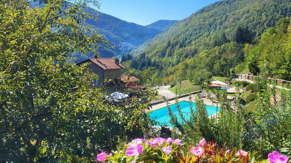 Fabbriche di Vallico Villa | Borgo Mulino,unique setting, private pool, mountain views WIFI, walk restaurant