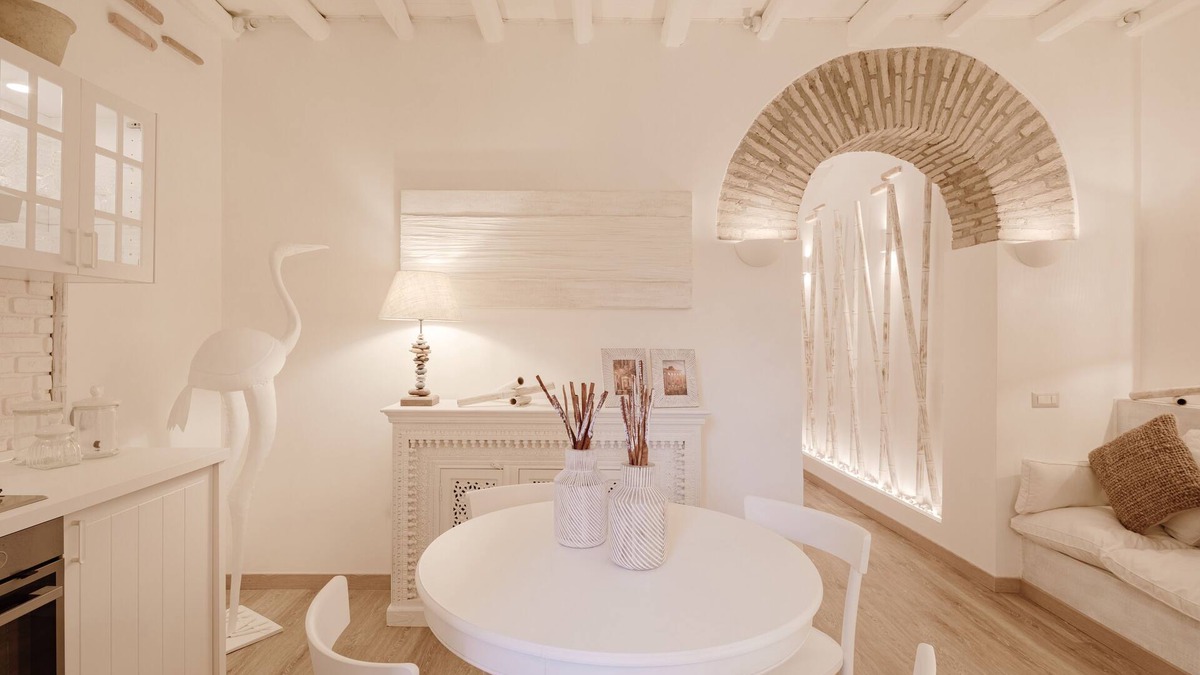 Rione XIV Borgo Apartment | Borgo Pio Vatican Luxury