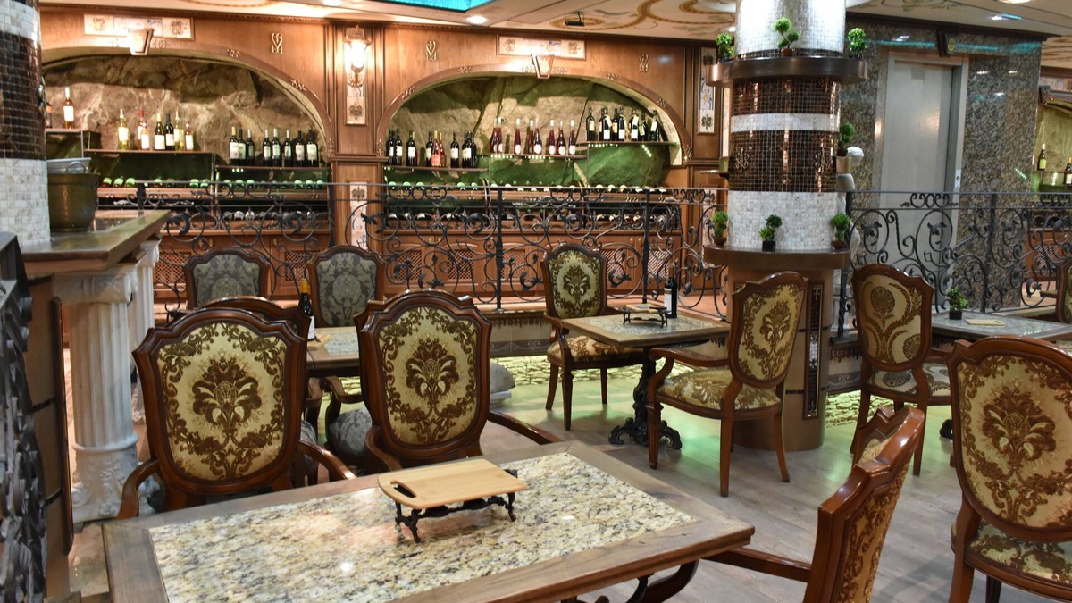 Plovdiv Old Town Hotel | Boris Palace Boutique Hotel & Winery