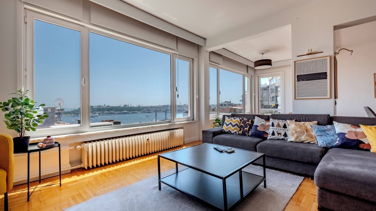 Taksim Apartment | Bosphorus View with Spacious 5-bedroom apartment in amazing Istanbul with AC