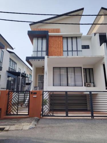 Ipoh House | Botani Double-Storey Haven 5B4B by verve 19pax