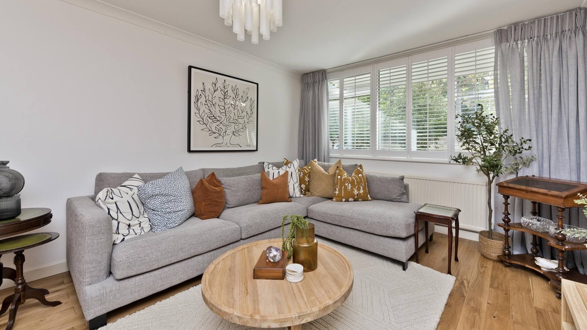 Kew Apartment | Botanical Bliss