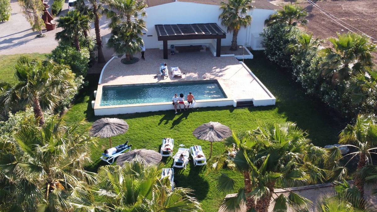 Caleta de Fuste House | Botargo farmhouse. 9 bedrooms, 8 bathrooms, swimming pool, porch.