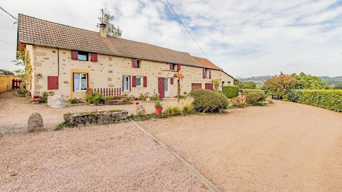 Verosvres House | Botey Volcano - VEROSVRES