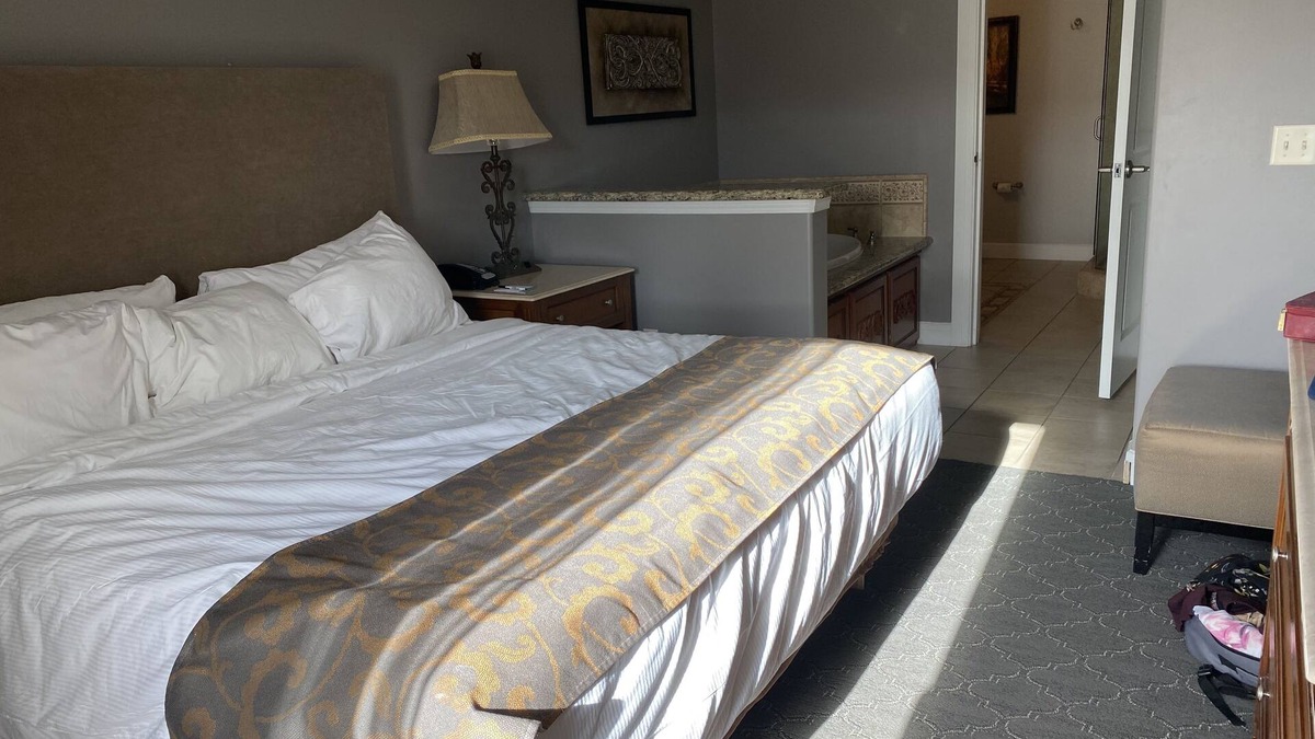 Napa Resort | BottleRock Weekend Last Minute Price! Stay in a 4 Star Resort 1 Bedroom Suite.