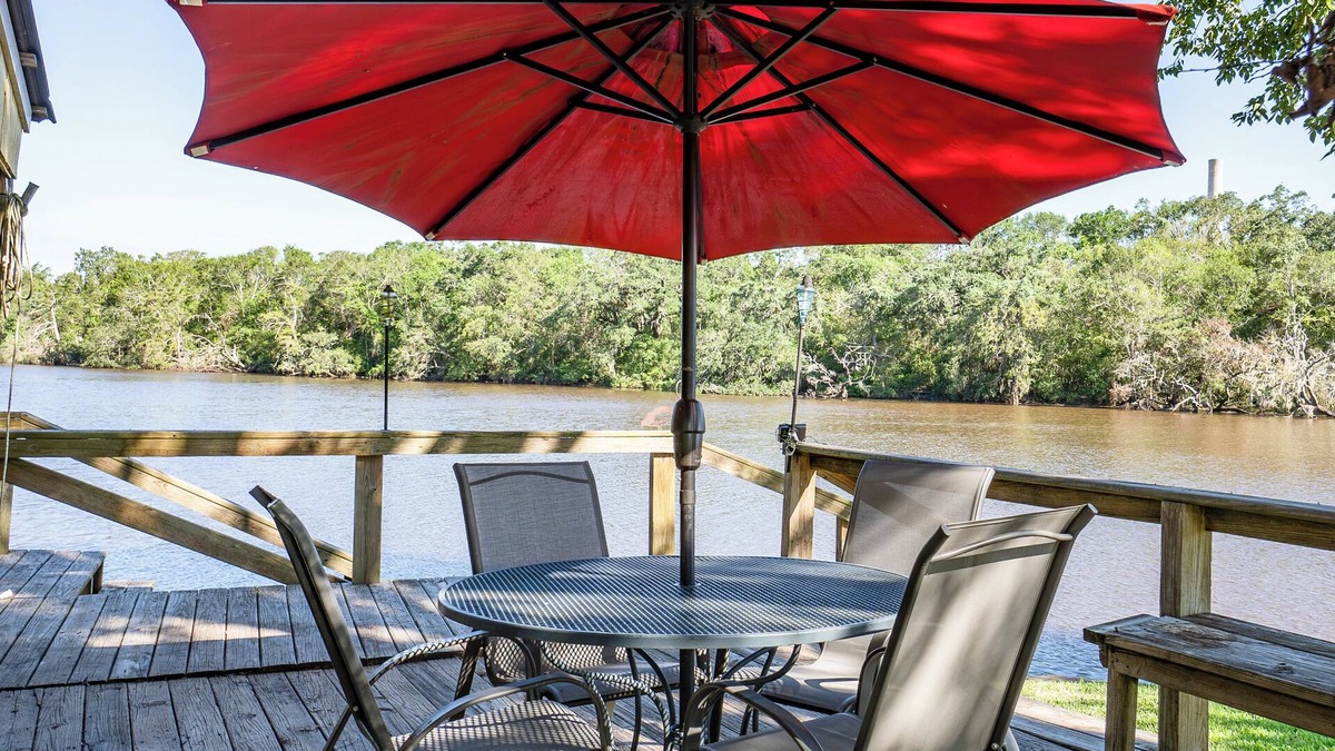 Brazoria House | Boudreau's River Retreat - Gorgeous Riverfront views, pet-friendly