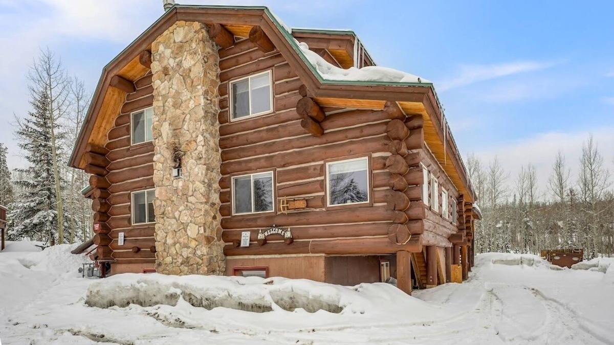 Wildernest Cabin | Boulder Cat Lodge - Sleeps 14 - Pet friendly,nMtn views & close to ski resorts