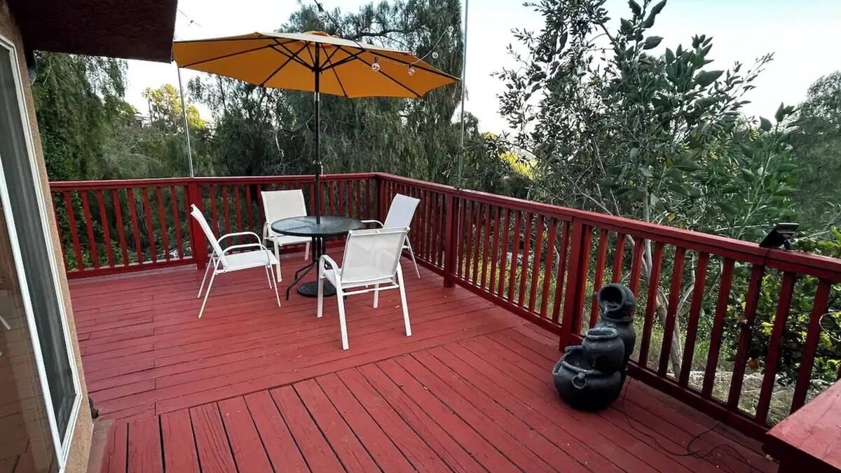 Canoga Park House | Boulders Views,Patio, peaceful No taxes added arean