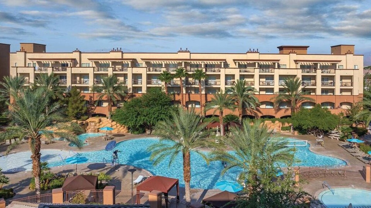 Enterprise Resort | Boulevard Resort 3bdr